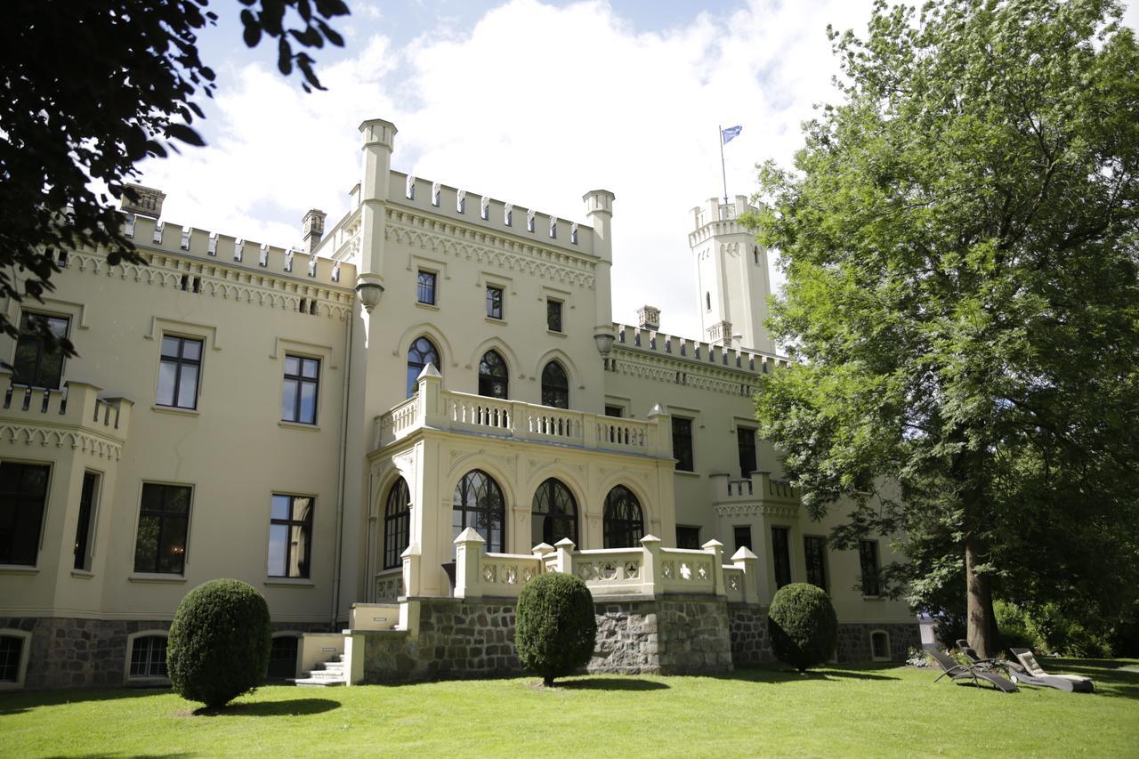 Romantik Hotel Schloss Reichenow Esterno foto