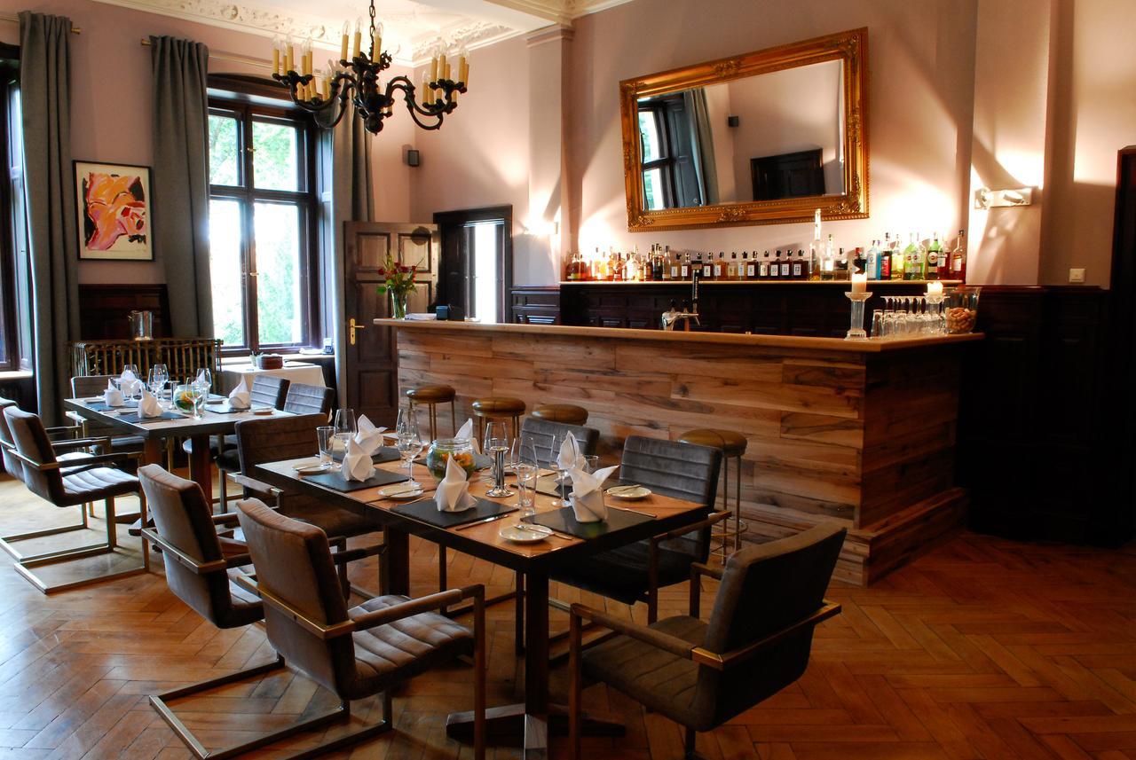 Romantik Hotel Schloss Reichenow Esterno foto