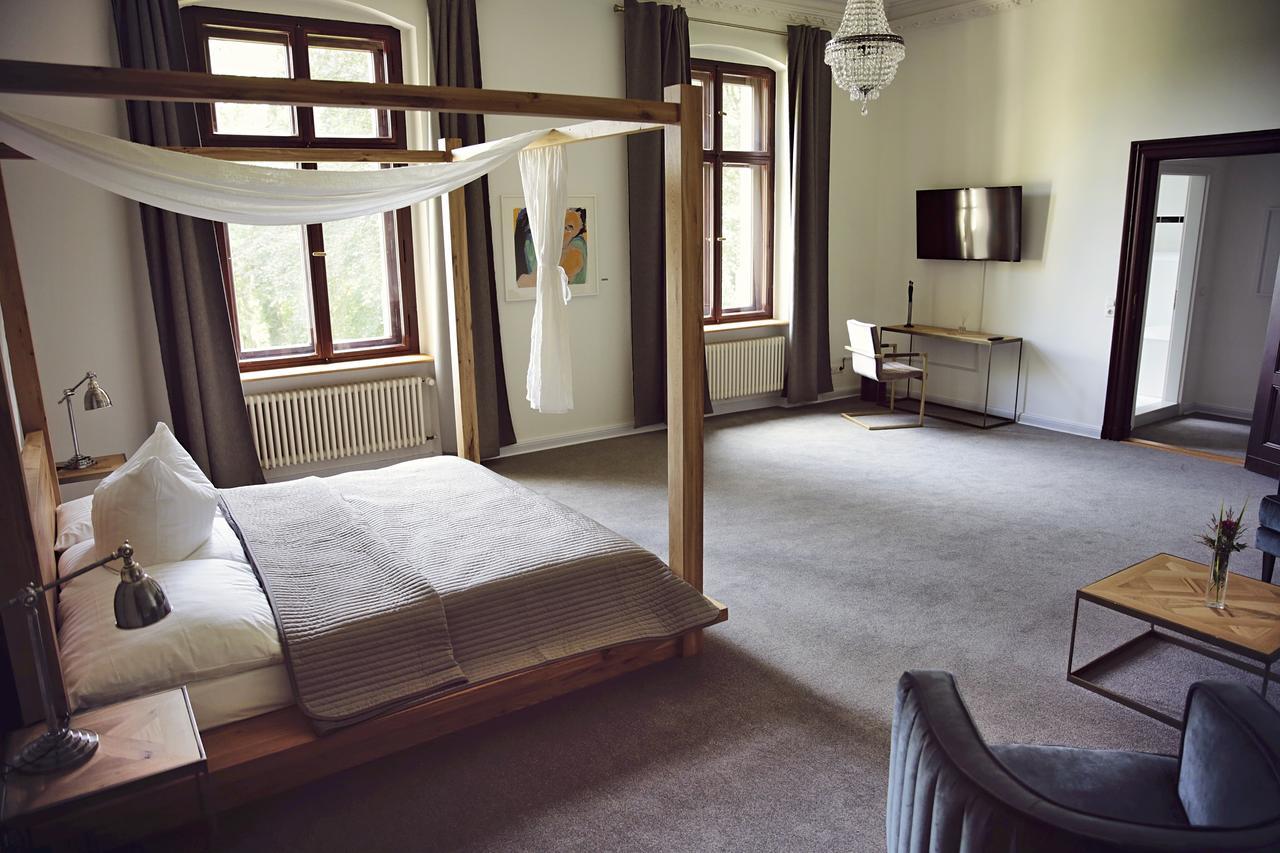Romantik Hotel Schloss Reichenow Esterno foto